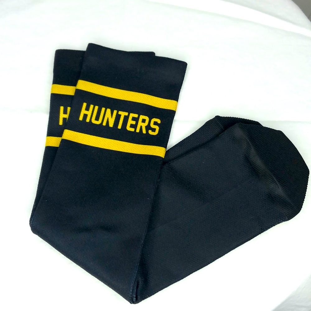 Black and yellow Hunters socks
